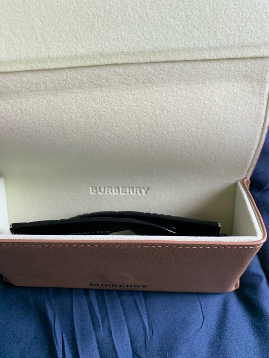 Burberry Black Oval Margot Sunglasses NWT - Picture 7 of 7
